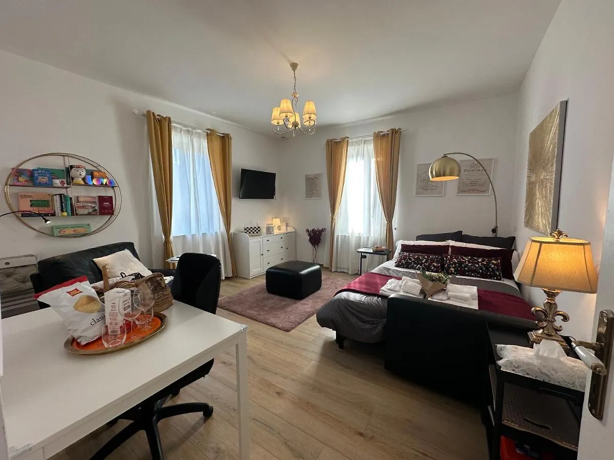 Gemelli-San Pietro-Trastevere-Casa Con Posto Auto Roma