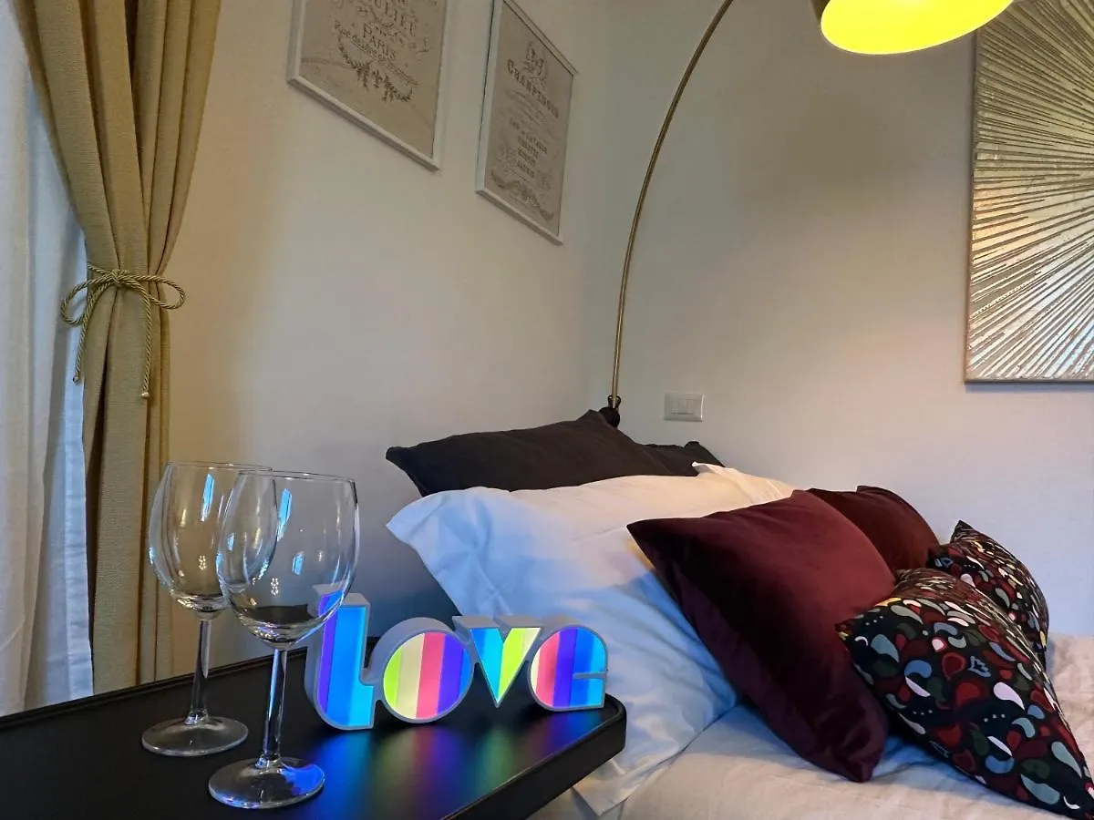 Gemelli-San Pietro-Trastevere-Casa Con Posto Auto Roma Italia