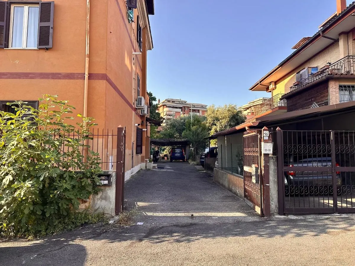 Gemelli-San Pietro-Trastevere-Casa Con Posto Auto Roma Italia